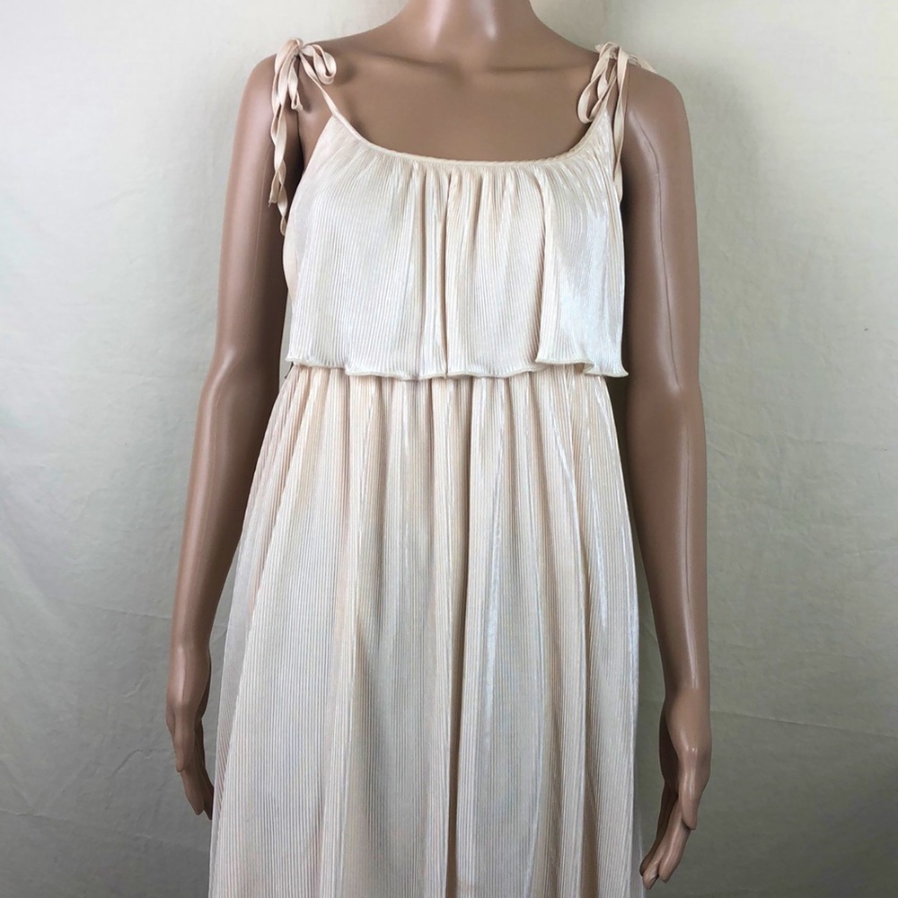 FOREVER 21 Pleated Dress - Picture 2 of 10